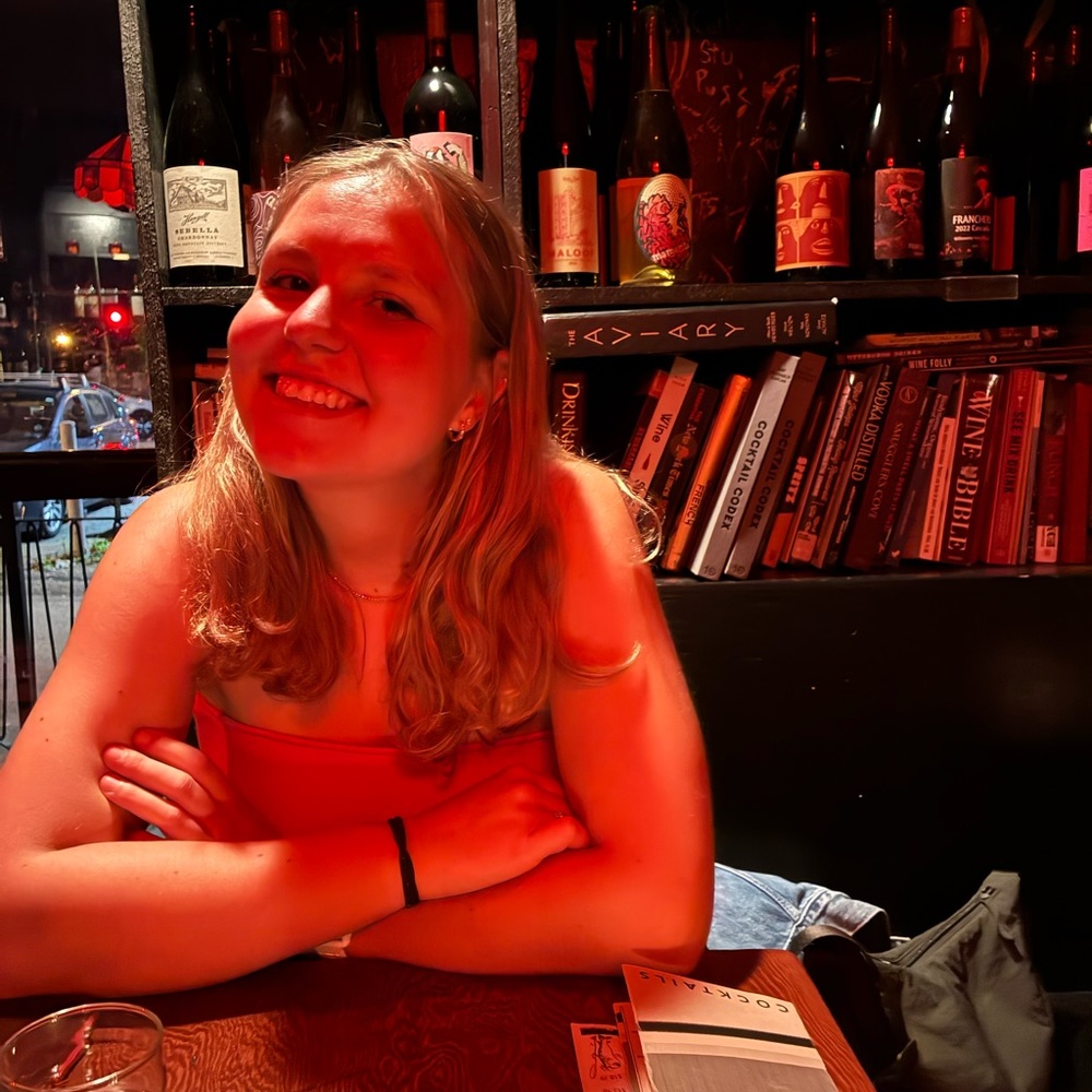 Meet your Posher, Ester